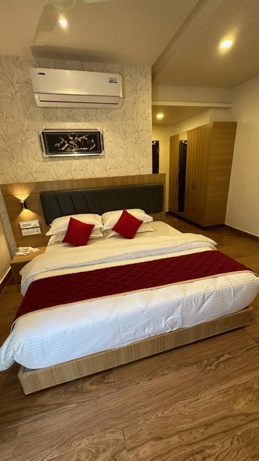 Kvp Golden Inn Tirupati Exterior foto