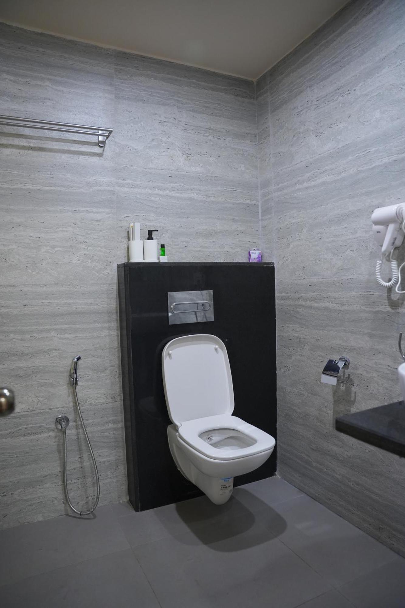 Kvp Golden Inn Tirupati Exterior foto